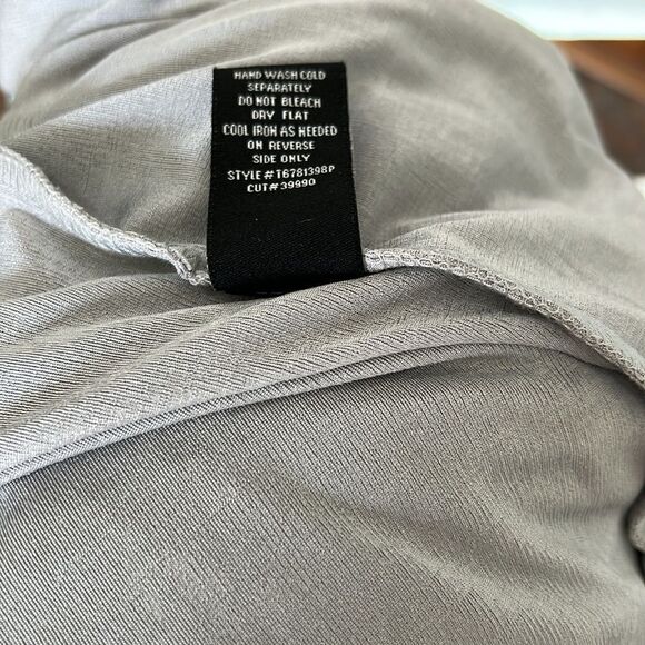 Dressbarn Size Petite 4 Sparkling Silver Metallic Sleeveless Ruched Mini Dress - Picture 12 of 13